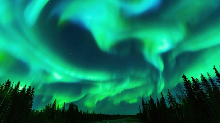 aurora yellowknife northwest territories